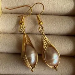 天然淡水パール ロングピアス ゴールドワイヤーデザイン