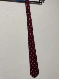 CHANELサッカーボール柄ネクタイ レッド系