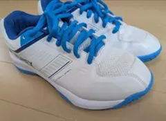 YONEX ヨネックス　バドミントンシューズ　 ２４センチのサムネイル
