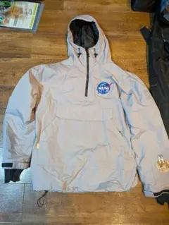 スノーボードウェア　アノラック　 Lサイズ　ホワイトグレー