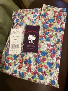 サンリオ　ハローキティリバティアートファブリック　エプロン　45周年 サンリオ ハローキティリバティアートファブリック エプロン 45周年