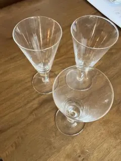 薄いガラス製　ワイングラス3個セット
