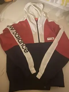 New Balance ナイロンジャケット フード付き 赤・白・ネイビー