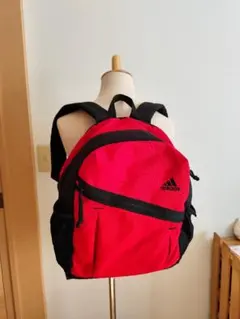 adidas 赤黒 バックパック　キッズ用
