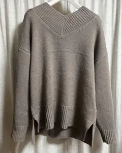 【匿名配送】セブンデイズサンデイ　ニット　セーター　グレージュ　長袖