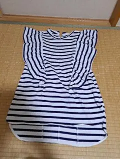 組曲　ノースリーブにフリルの袖のサムネイル