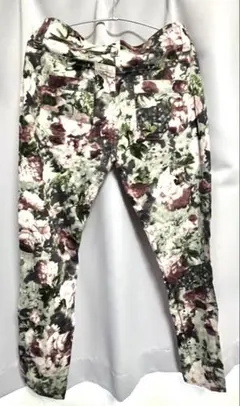 and it_ アンドイット 水彩 ボタニカル 花柄 ストレッチパンツ