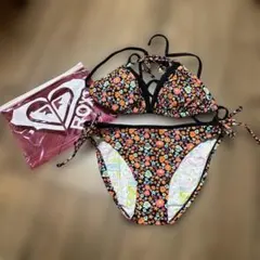 ROXY セパレート　ビキニ　水着　花柄　Lサイズのサムネイル