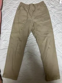 ベージュ ウエストゴム カジュアルパンツ