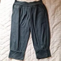 UNIQLO ダークグレー パンツ M