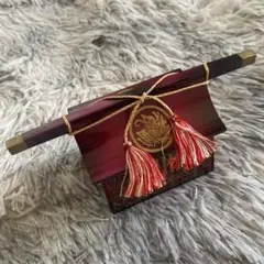 古い小さな小物入れ