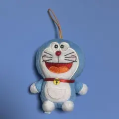 ドラえもん　紐ゴム付きぬいぐるみ