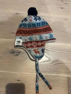 ニット帽 ポンポン付き