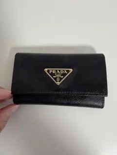 PRADA ブラック レザー キーケース