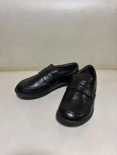 BETTY KIDS 黒 フォーマルシューズ