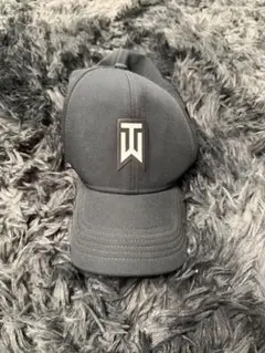 希少】NIKEGOLF タイガーウッズモデル キャップ VR 刺繍 黒 M/L - メルカリ