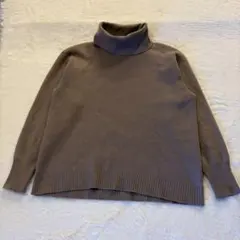 UNIQLO タートルネックニット ブラウンMサイズ無地