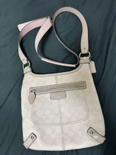 COACH コーチ シグネチャー ショルダーバッグ ピンク F15704
