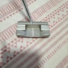 センターシャフトパター