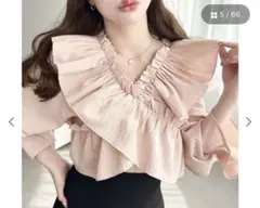 最終価格！モーメント＋❤︎マルチウェイオフショルクロスフリルショート丈ブラウスのサムネイル