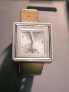 [電池切れ動作未確認] upptime ベージュ シリコン腕時計