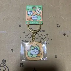 北海道限定　ご当地ちいかわダイカットキーホルダー「メロン」うさぎ