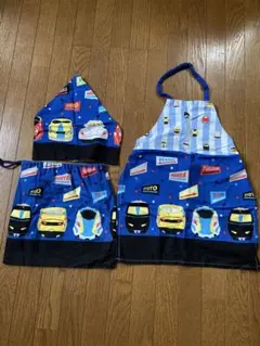 キッズエプロンと三角巾と巾着袋付き　110サイズ