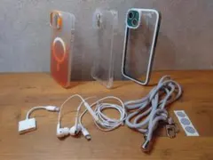 iPhone 14 Plus ケース3個&ライトニングイヤホン1個＆給電ハブ1個