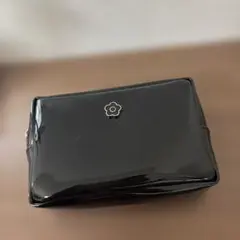 マリークワント 黒エナメルポーチ