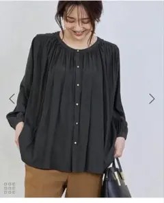ROPÉ PICNIC 2WAY メタルパーツギャザーブラウス　チャコールグレーのサムネイル