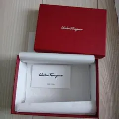 Salvatore Ferragamo 　空き箱のサムネイル