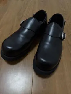 激レア】GCDS × Clarks コラボ レザーミュール（厚底） 黒 - メルカリ