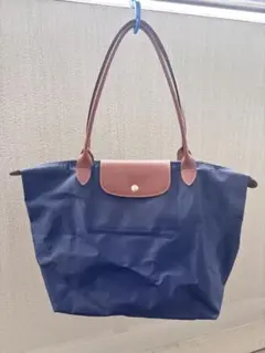 Item thumbnail for item 327285fb-59a7-4544-b4c5-38d9420f2019