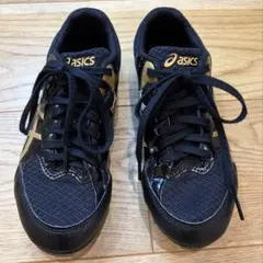 ASICS スパイクシューズ ブラック×ゴールド - メルカリ