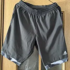 adidas ブラック×グレー　ショートパンツ Lサイズ