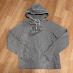 NIKE ナイキ　グレーパーカー　Mサイズのサムネイル
