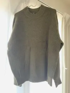 ユニクロ　ニット　セーター