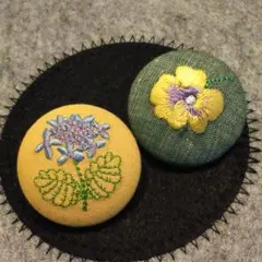 刺繍　ブローチ　2個セット