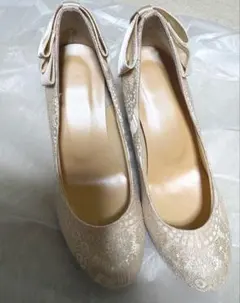 form forma*新品*パンプス* ベージュレースのサムネイル