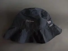 Yohji Yamamoto ×NewEra バケットハット 大きめ