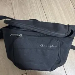 Champion ブラック ショルダーバッグ