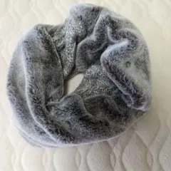 ファーとニットの異素材スヌード