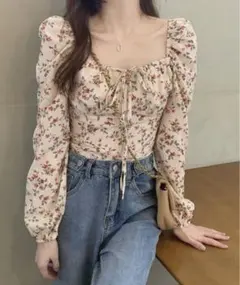 花柄　スクエアネック　ブラウス