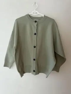 カーディガン　春服　Fサイズ　　カーキー色