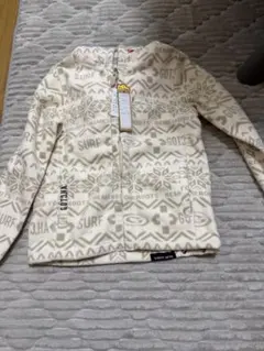 新品タグ付きフリースジャケット