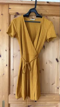 ZARA TRAFALUC カシュクールワンピースのサムネイル