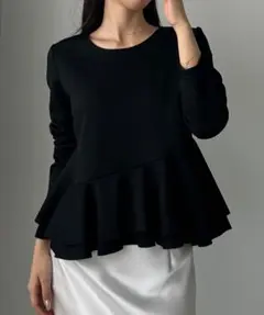 Louere ペプラムデザインカットトップス　ブラックのサムネイル