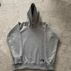 ノースフェイスパーカー　Mサイズ