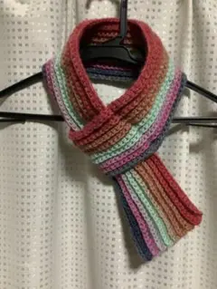 ハンドメイド　カラフル　ストライプ手編みミニマフラー