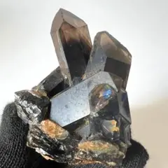 黒め スモーキークォーツ クラスター 105g 台座付き ファントム 虹あり